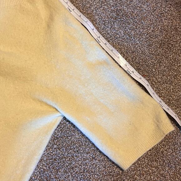 Bianco & Blu Women's Yellow Crew Neck Sweater.  Size Large - Picture 6 of 6